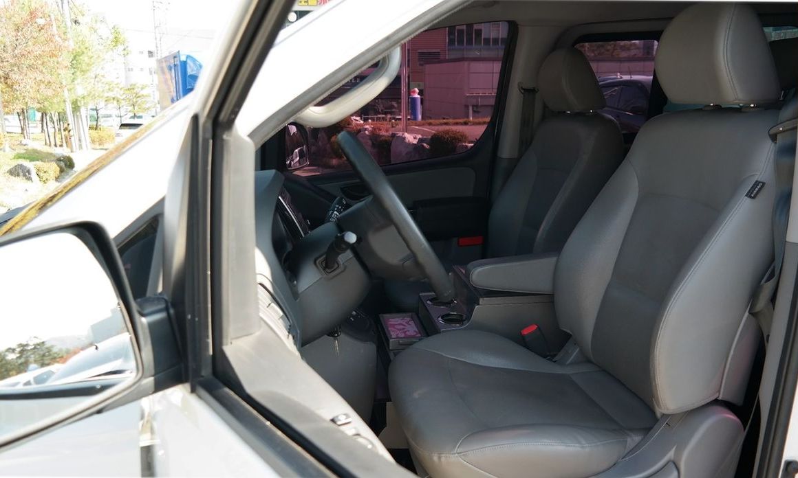 Hyundai Starex