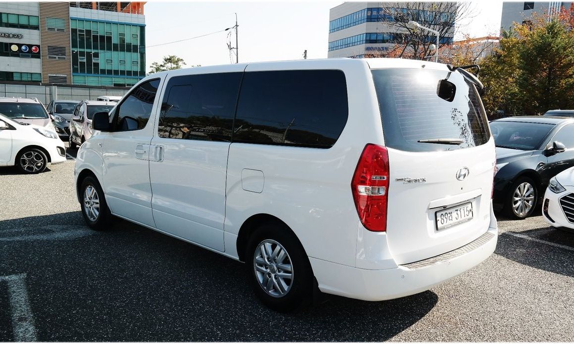 Hyundai Starex