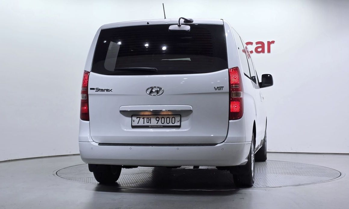 Hyundai Starex