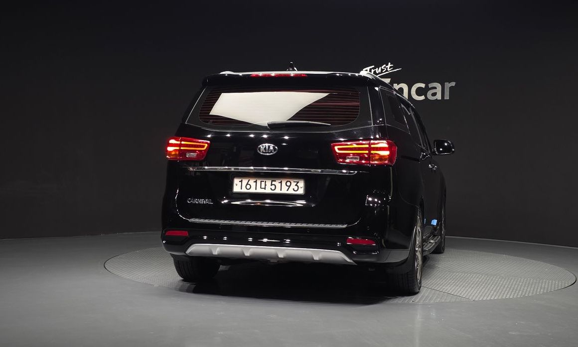 Kia Canival
