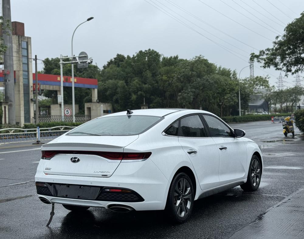 Hyundai Lafesta