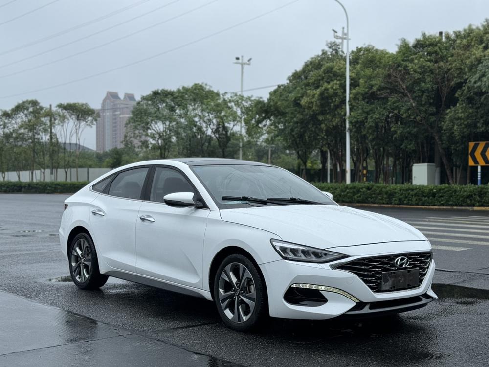 Hyundai Lafesta