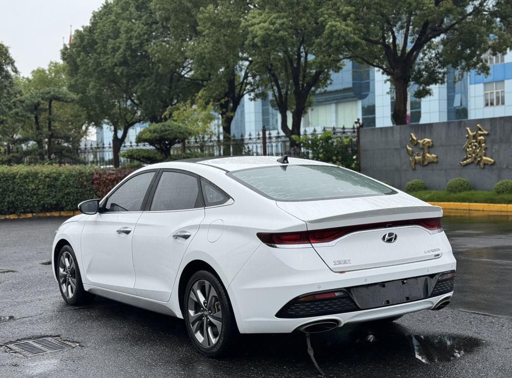Hyundai Lafesta