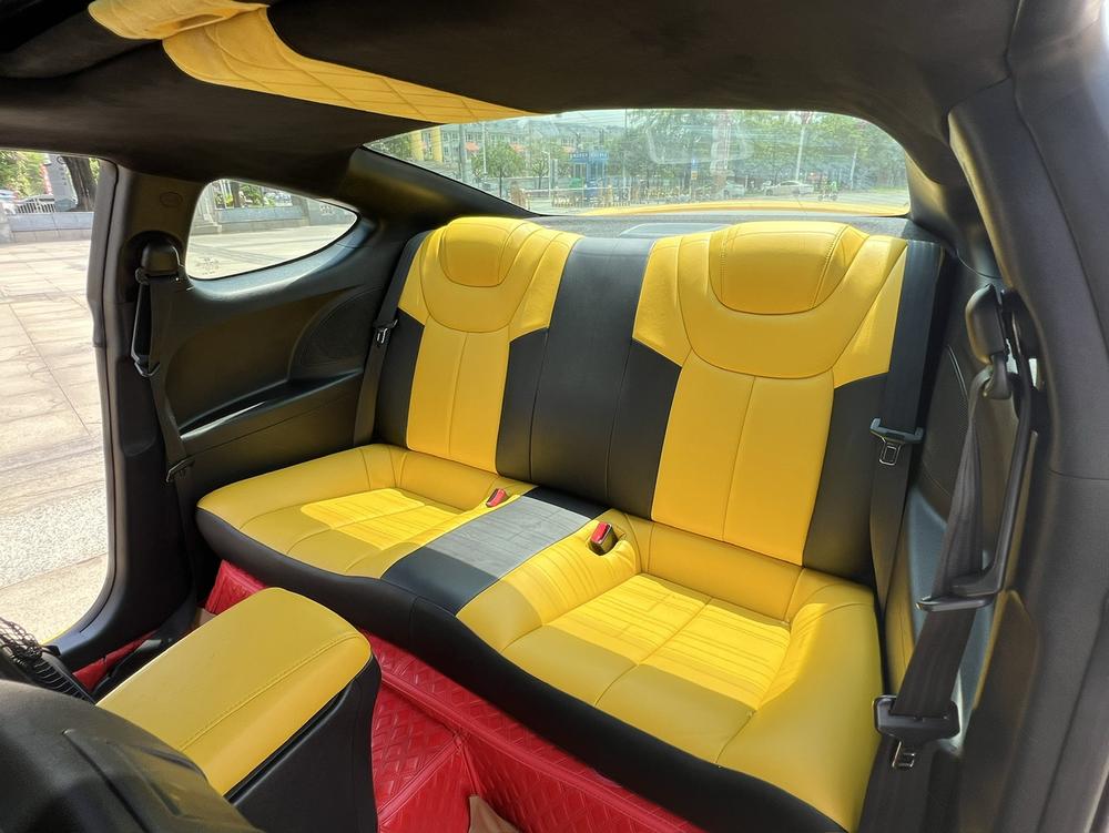 Hyundai Rohens-Coupe