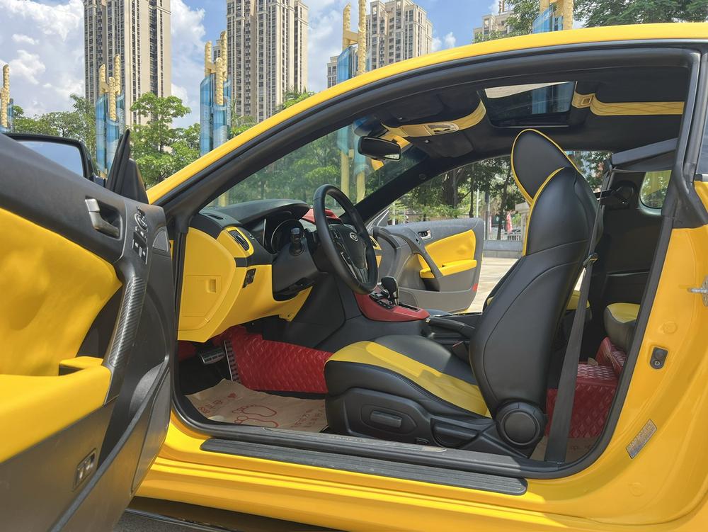 Hyundai Rohens-Coupe
