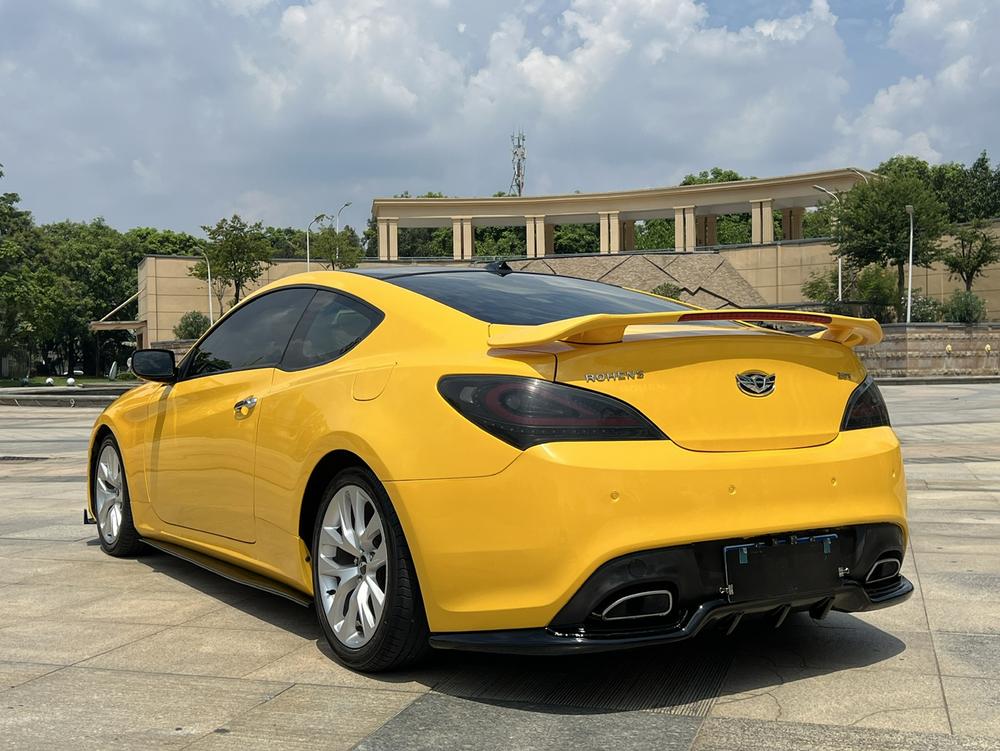 Hyundai Rohens-Coupe