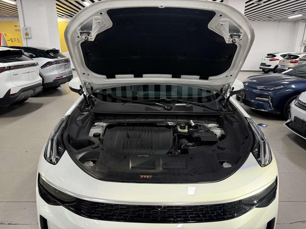 Lynk Lynk & Co 01