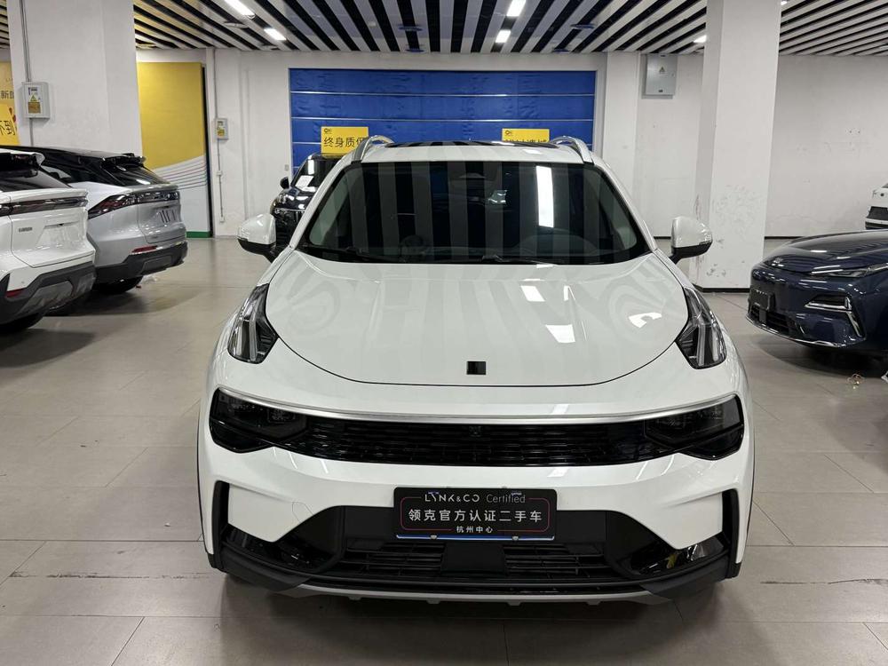 Lynk Lynk & Co 01