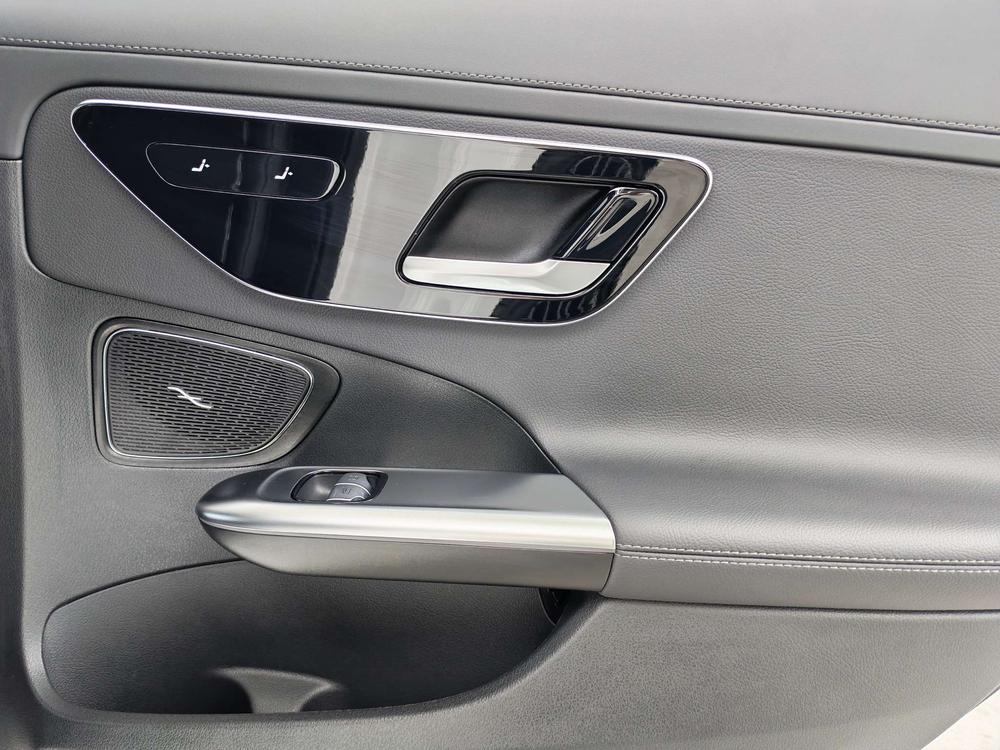 Mercedes-Benz Mercedes-Benz C-Class