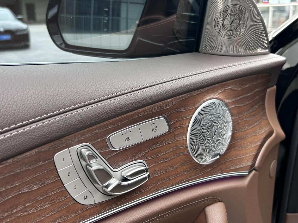 Mercedes-Benz Mercedes-Benz E-Class