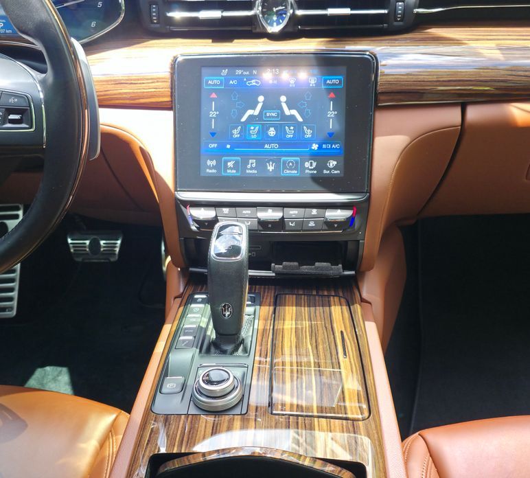 Maserati Quattroporte