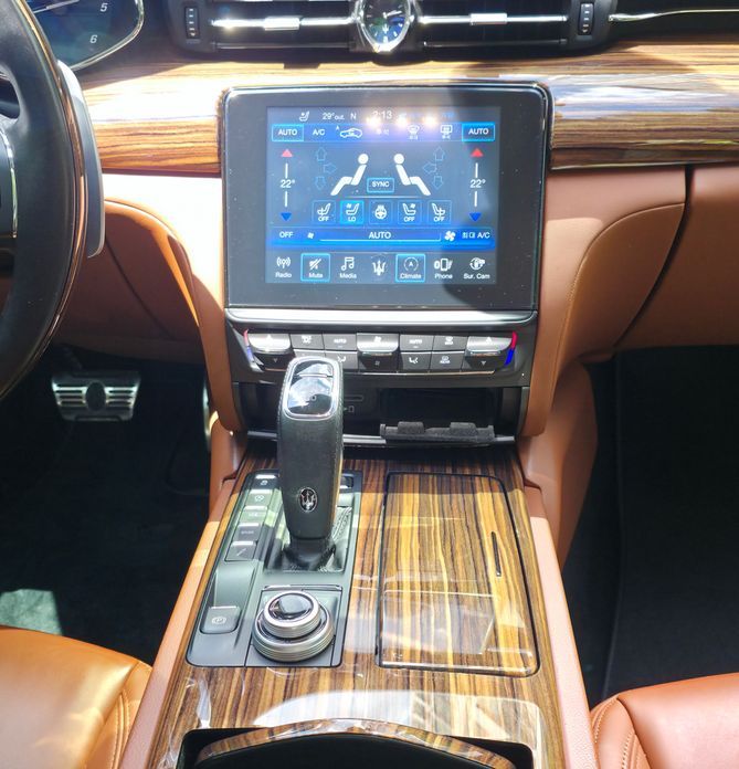 Maserati Quattroporte