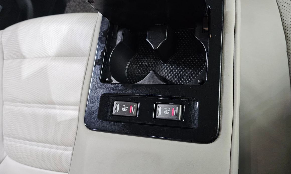 Renault SM6