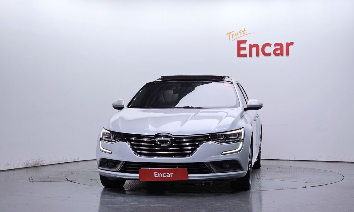Renault SM6