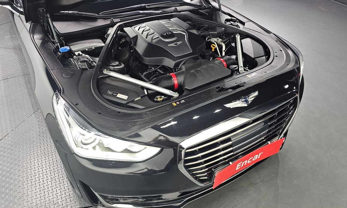 Genesis EQ900