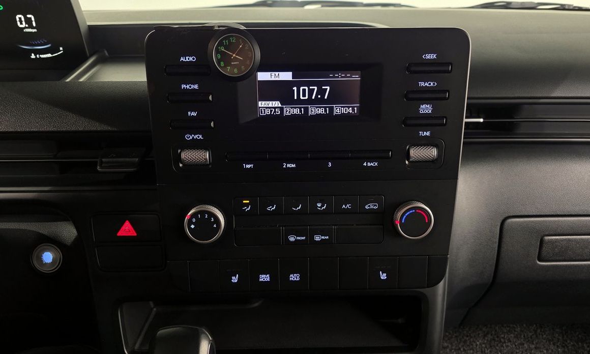 Hyundai Staria
