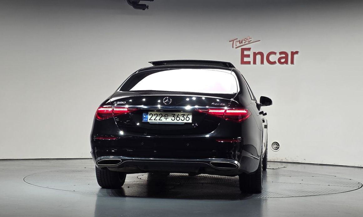 Mercedes-Benz S-Class