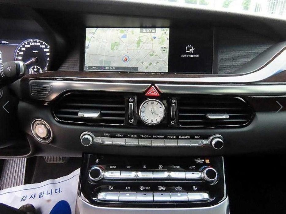 Genesis EQ900