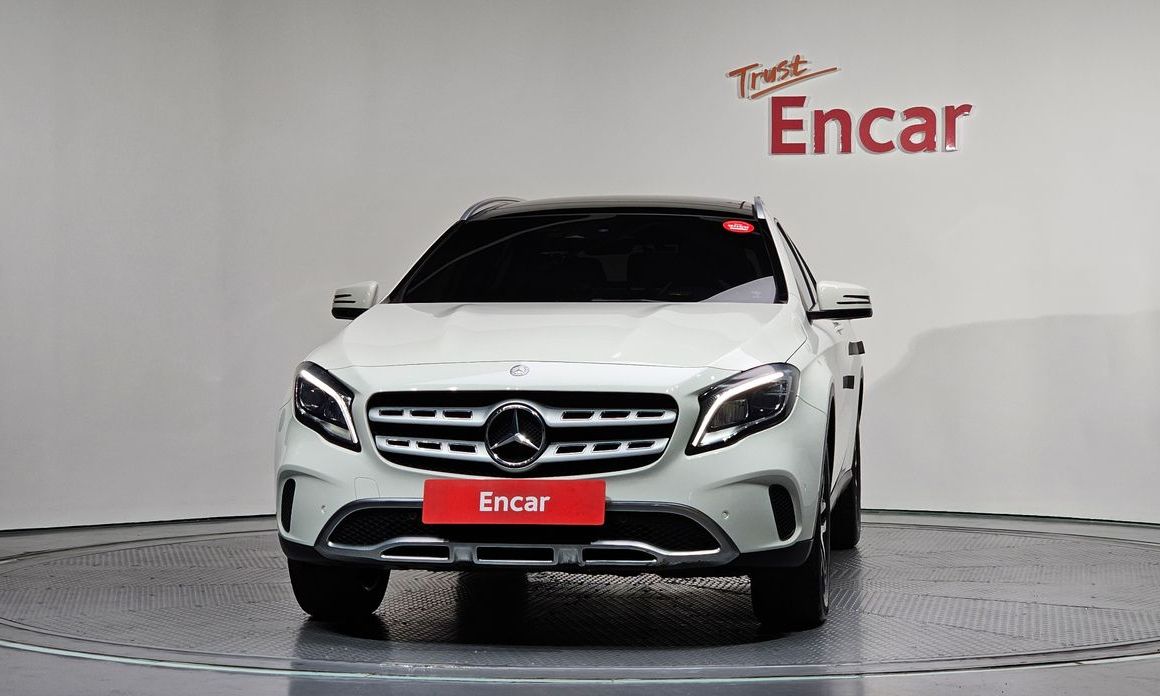 Mercedes-Benz GLA-Class