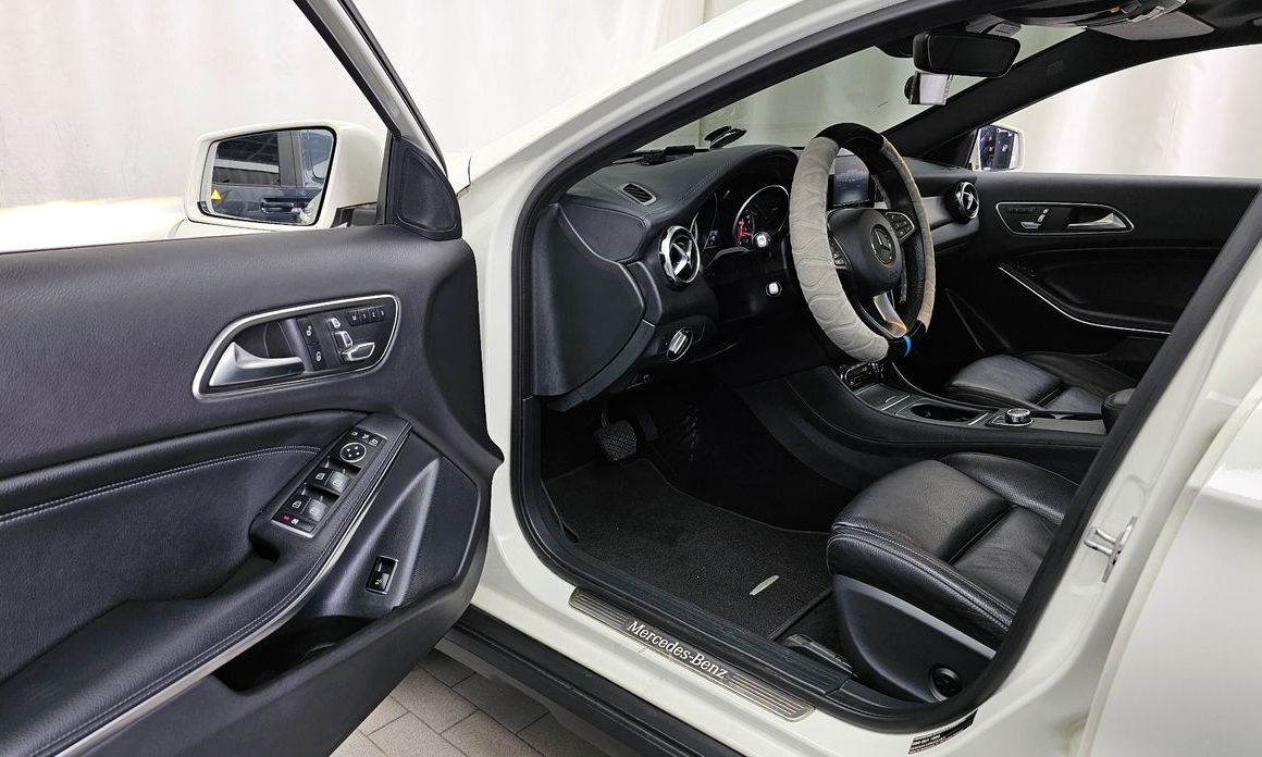Mercedes-Benz GLA-Class