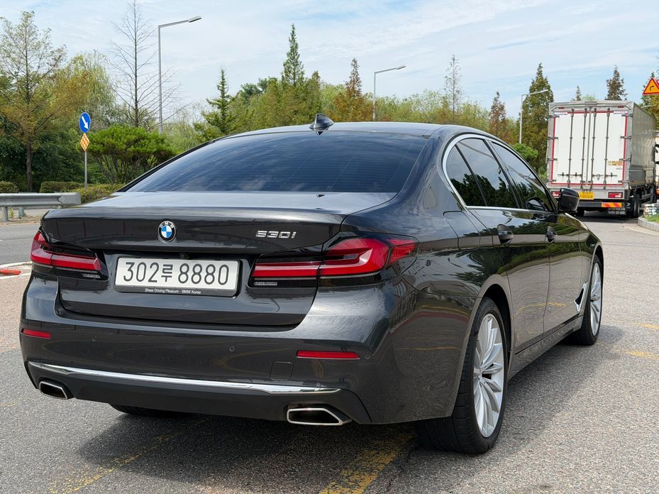 BMW 5-Series