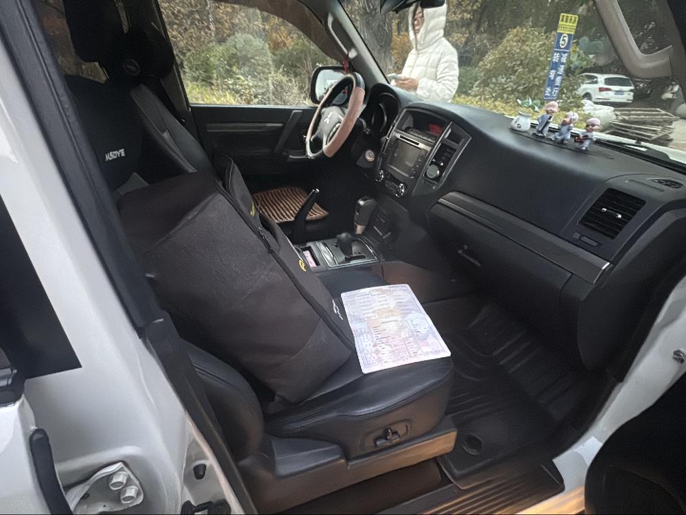 Mitsubishi Pajero (Import)