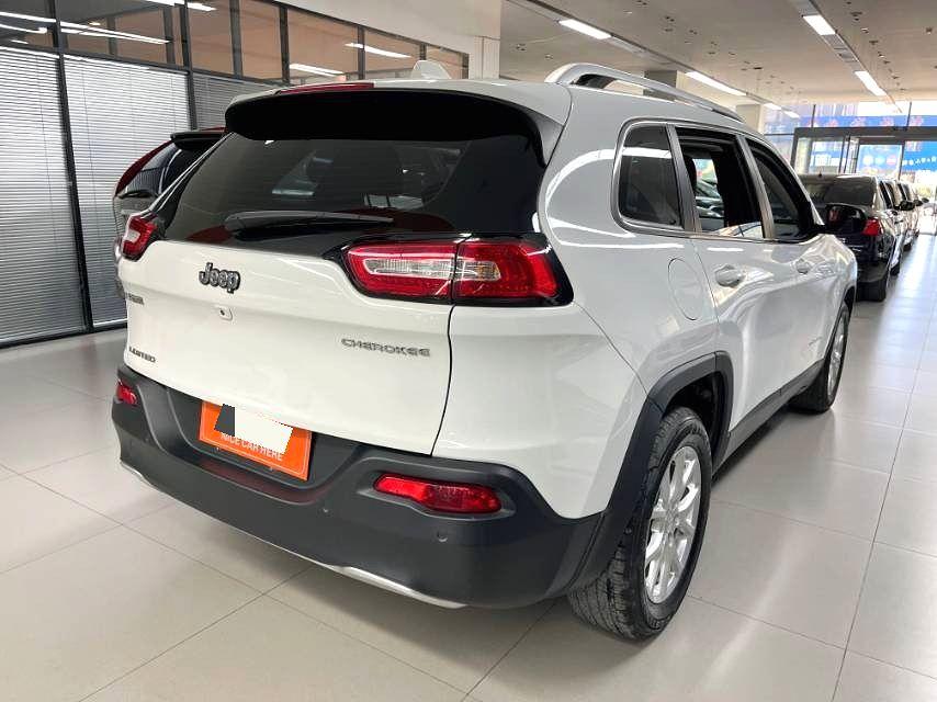 Jeep Cherokee