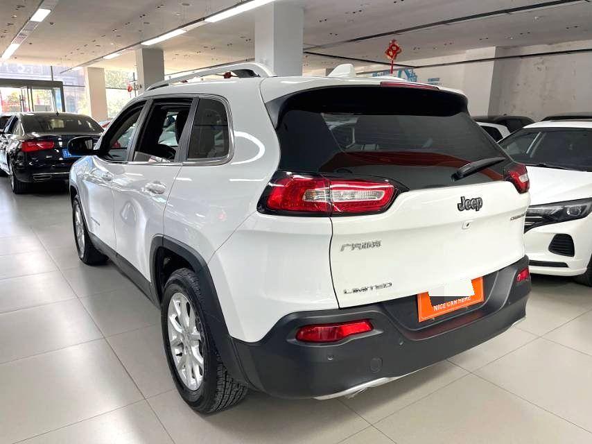 Jeep Cherokee