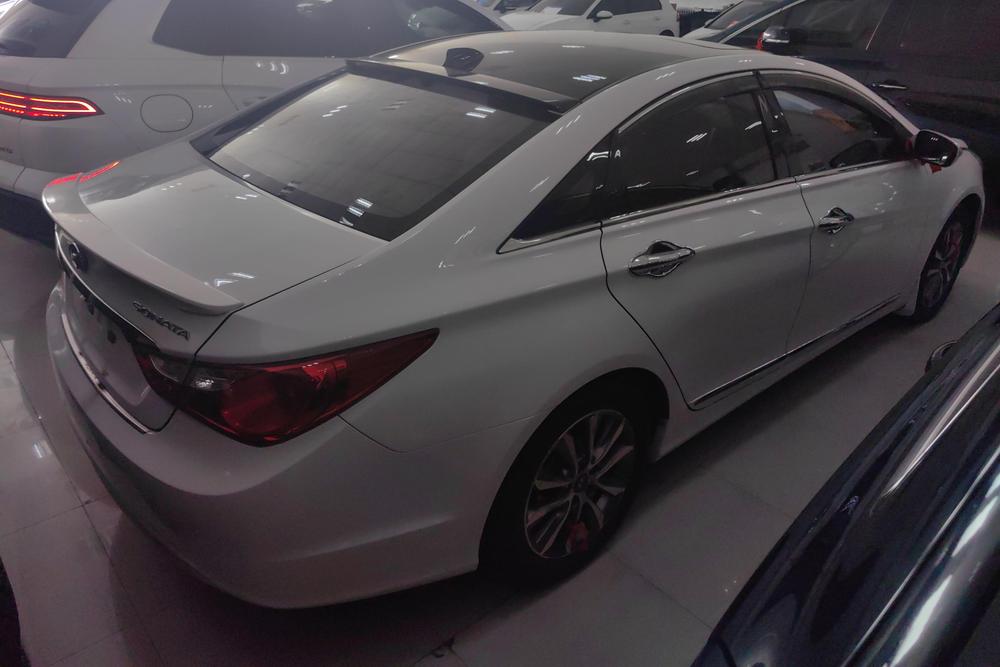 Hyundai Sonata YF