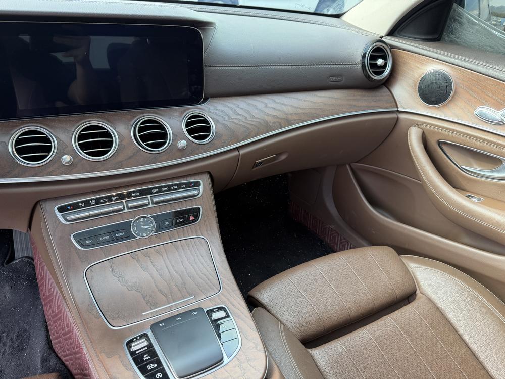 Mercedes-Benz Mercedes-Benz E-Class