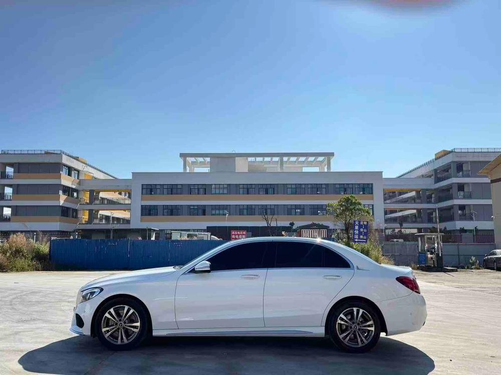 Mercedes-Benz Mercedes-Benz C-Class