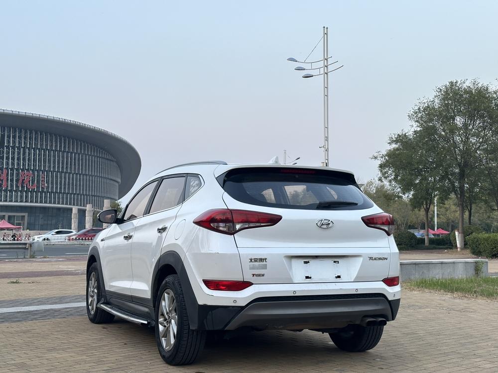 Hyundai Tucson