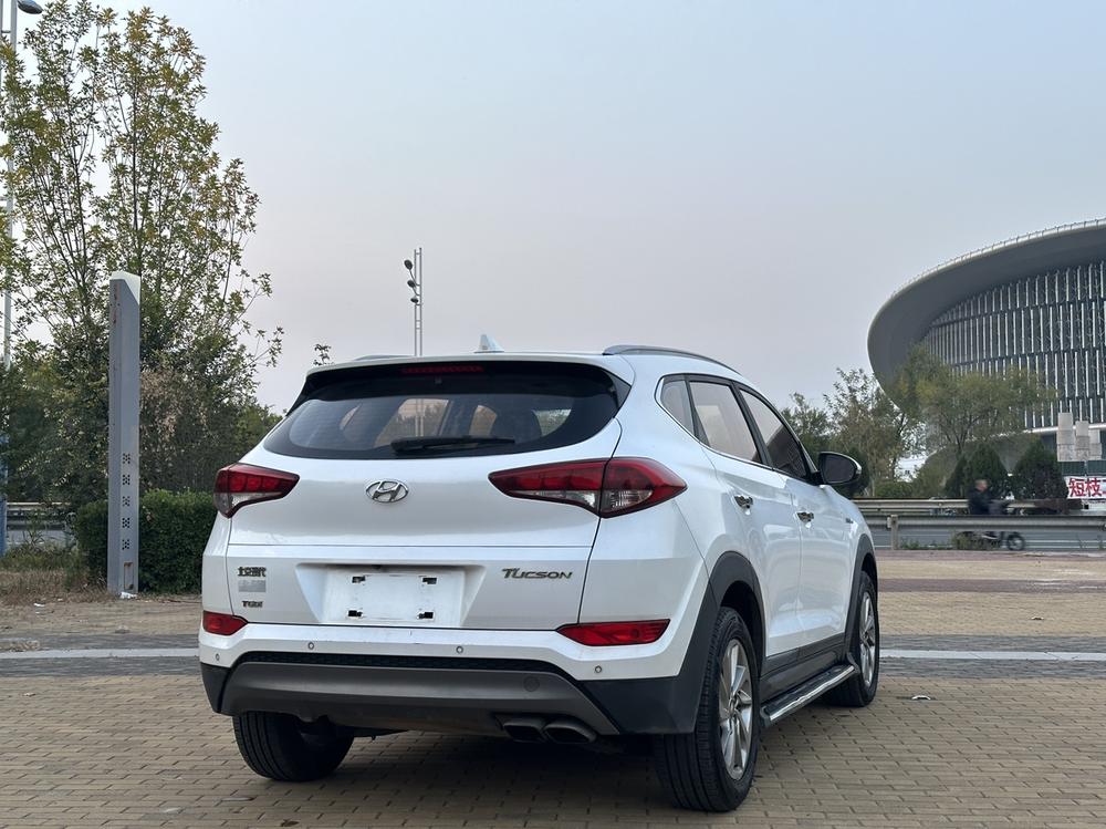 Hyundai Tucson